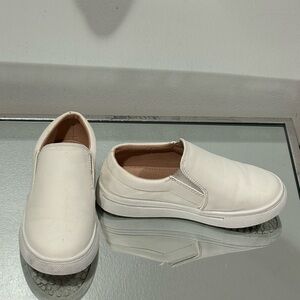Kids white leather slip on tennis shoes